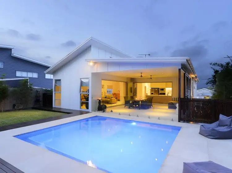 3 Dorothy Street, Camp Hill QLD 4152