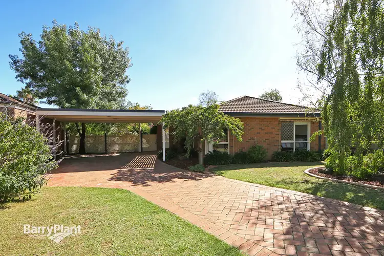 15 Jindabyne Court, Lysterfield VIC 3156