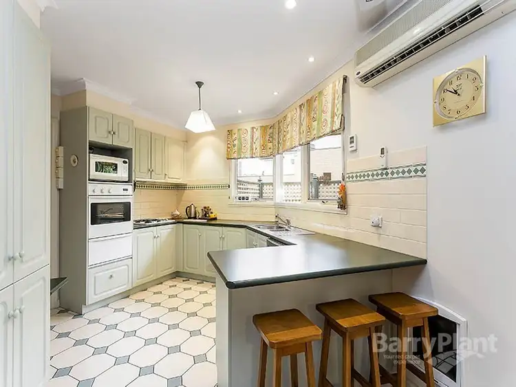 Fifth view of Homely unit listing, 2/4 Elm Grove, Mount Waverley VIC 3149