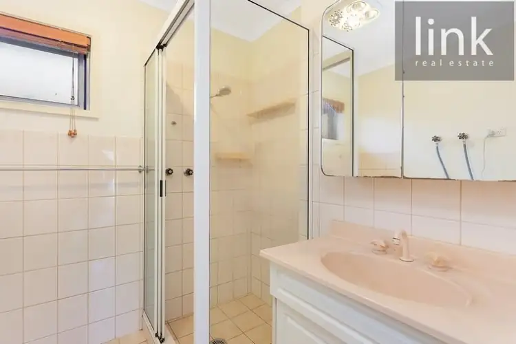 Fifth view of Homely townhouse listing, 1/525 Hovell Street, Albury NSW 2640