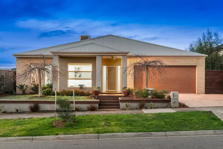 32 Dargo Crescent, Doreen VIC 3754