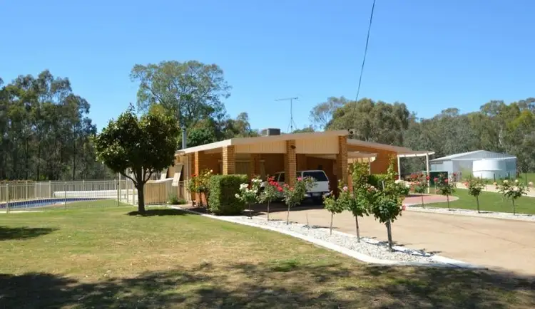 9 Oxley-Greta West Road, Oxley VIC 3678