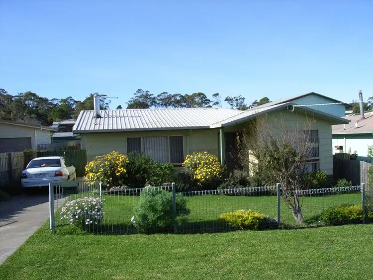 40 McCullough Street, Lakes Entrance VIC 3909