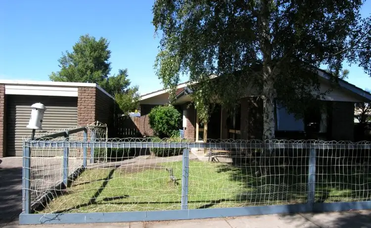 4 Coverdale Drive, Sale VIC 3850