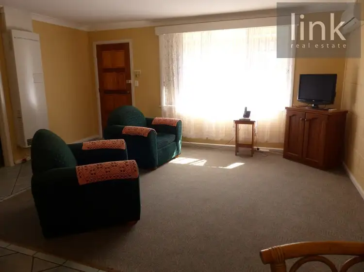 Fourth view of Homely unit listing, 1/452 Kotthoff St, Lavington NSW 2641