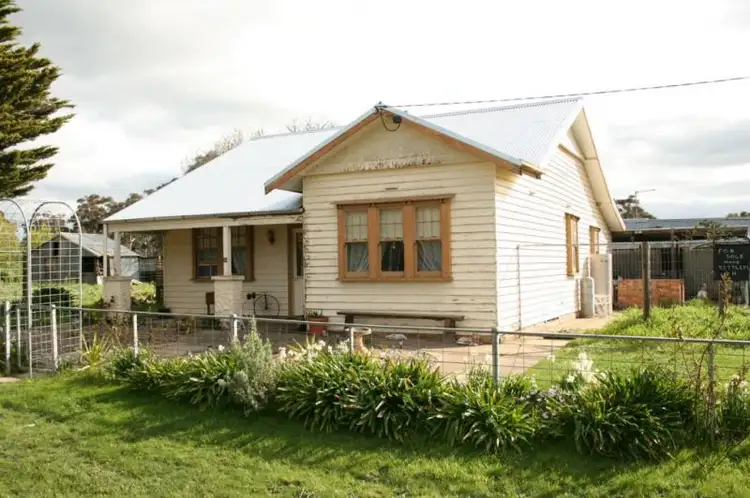 36 McLennan Street, Glenthompson VIC 3293