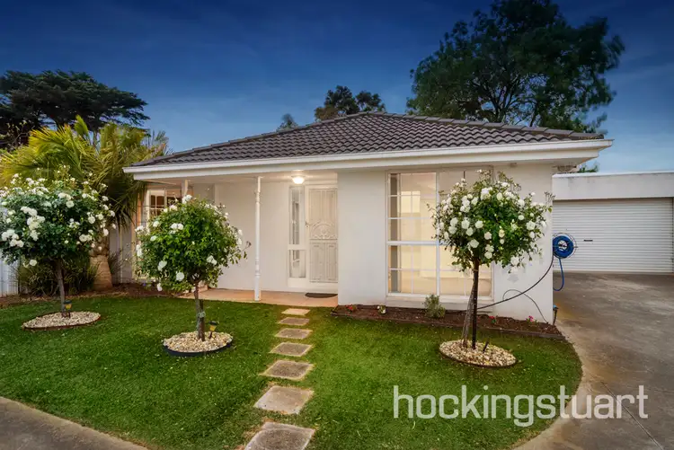 2/23-25 Finch Road, Werribee South VIC 3030