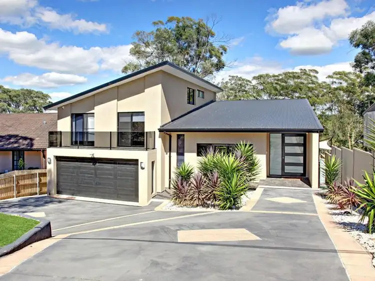 882 Henry Lawson Drive, Picnic Point NSW 2213