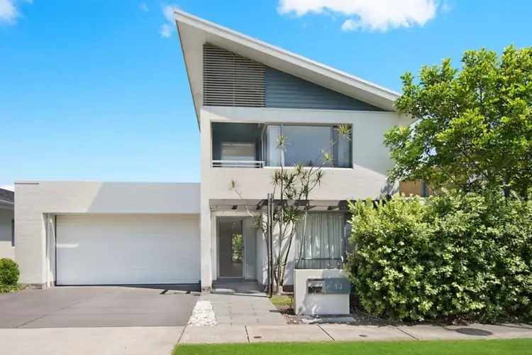 13 Edgewood Pl, Magenta NSW 2261