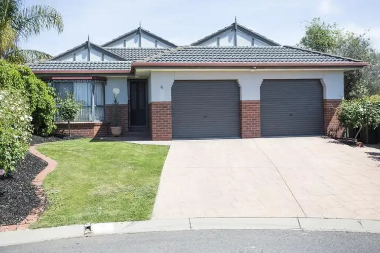 4 Brooke Court, Strathdale VIC 3550