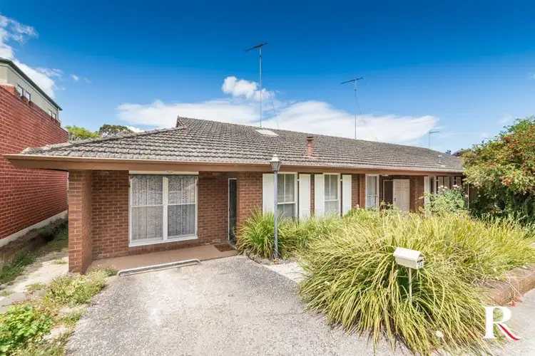 2A Stinton Avenue, Newtown VIC 3220