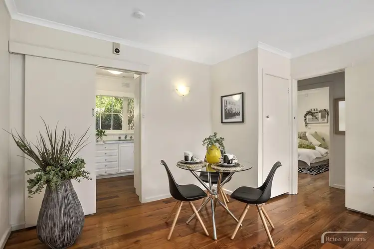 8/5 Pakenham Street, Blackburn VIC 3130