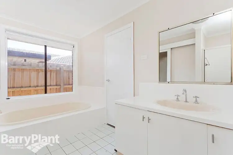 Seventh view of Homely house listing, 4 Rachael Court, Seabrook VIC 3028