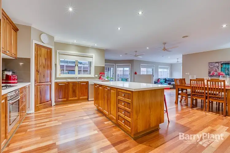 Fourth view of Homely house listing, 20 James Court, Hillside VIC 3037