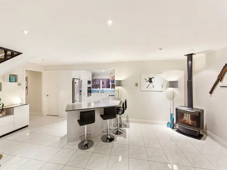 Fourth view of Homely house listing, 6 Anita Court, Mordialloc VIC 3195