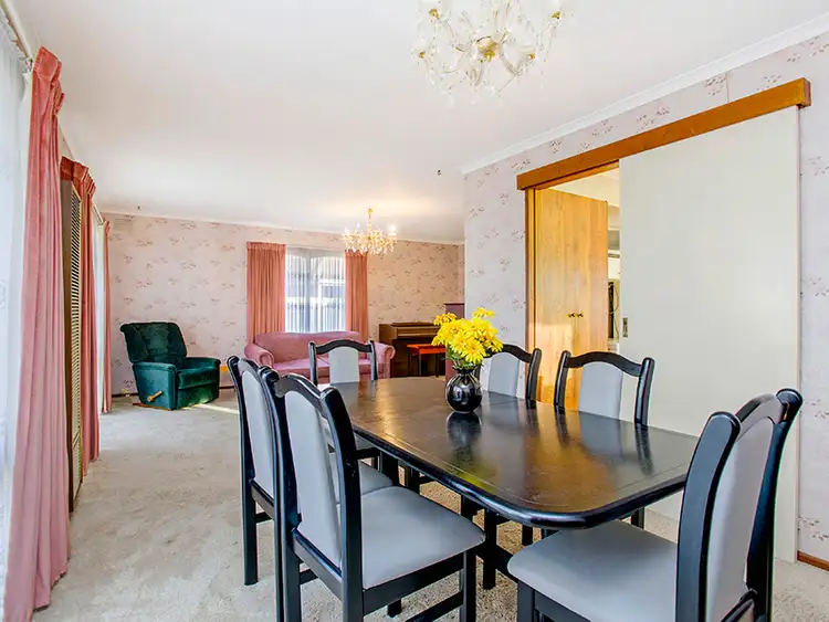Fourth view of Homely house listing, 10 Maribyrnong Court, Werribee VIC 3030