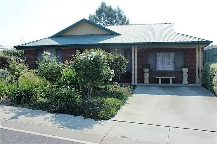 18 Peace Street, Kangaroo Flat VIC 3555