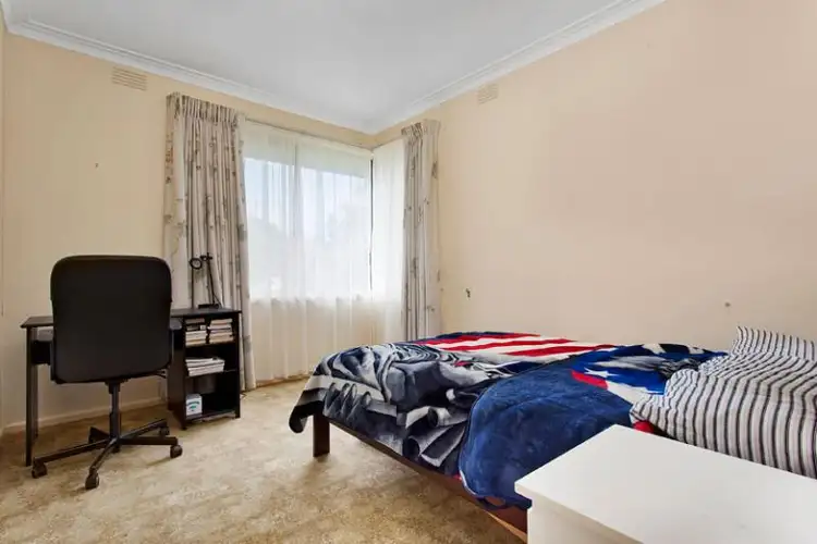 Second view of Homely house listing, 5 Linden Court, Doncaster VIC 3108