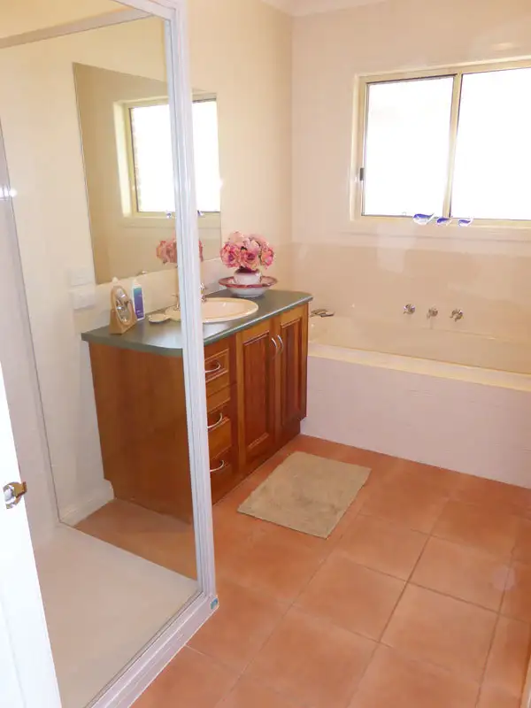 Seventh view of Homely unit listing, 2/9 Barton Drive, Horsham VIC 3400