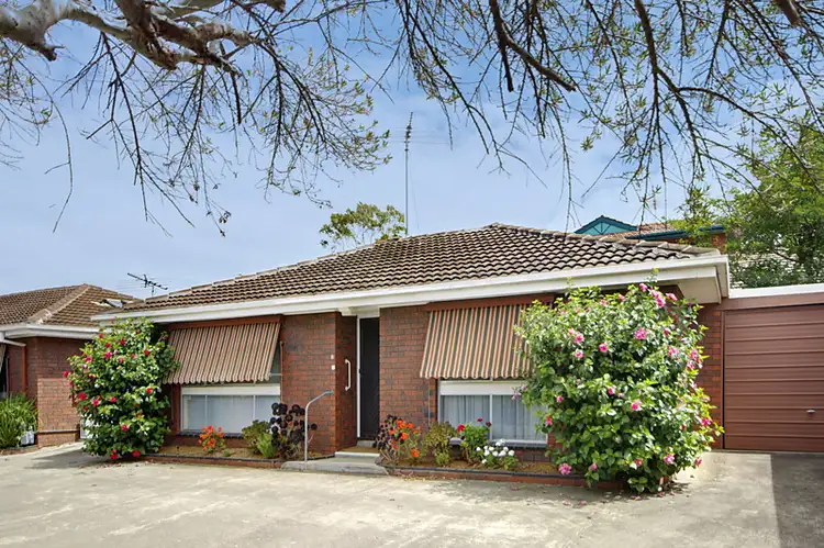 2/13 Volum Street, Manifold Heights VIC 3218