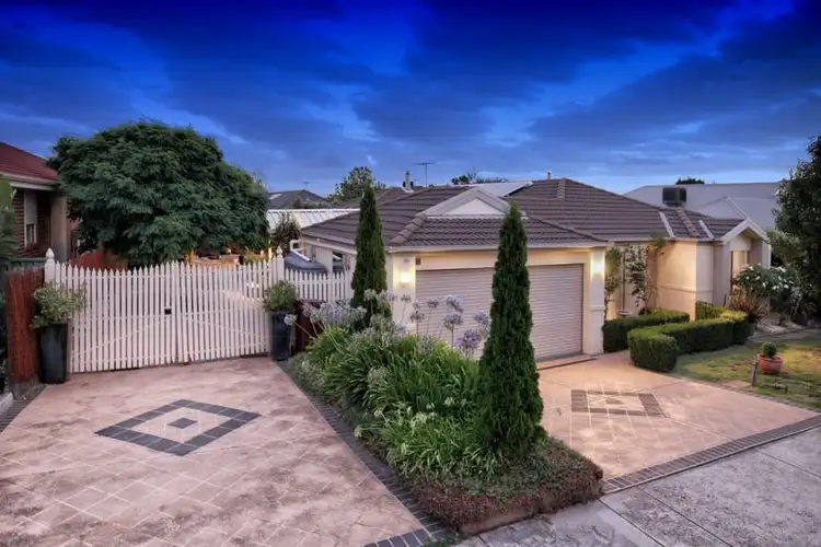 Second view of Homely house listing, 16 Willowbank Way, Attwood VIC 3049