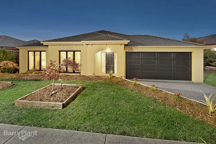 27 Riviera Drive, Berwick VIC 3806
