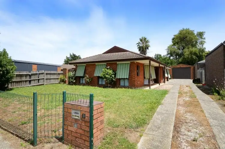 1 Mason Way, Berwick VIC 3806
