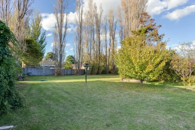 Fifth view of Homely house listing, 2 Woodlea Court, Frankston VIC 3199