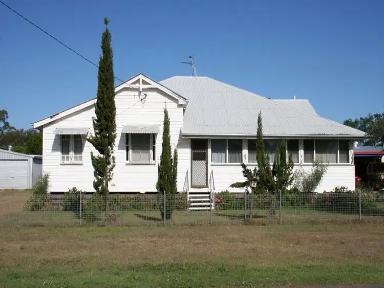 13 Mason Street, Oakey QLD 4401