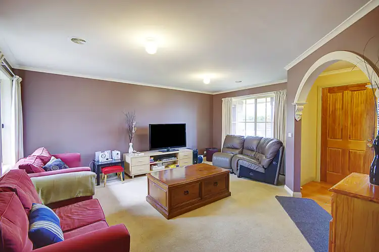 Second view of Homely house listing, 22 Banksia Place, Grovedale VIC 3216