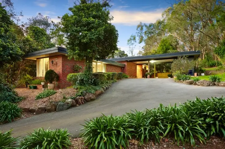 96 Thompson Crescent, Research VIC 3095