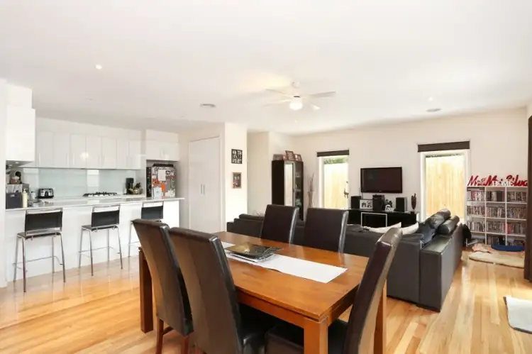 Main view of Homely unit listing, 2/7 Logan Street, Glenroy VIC 3046