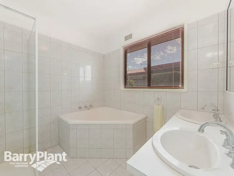 Sixth view of Homely house listing, 3 Currunghi Court, St Albans VIC 3021