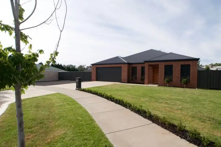 11 Louisiana Avenue, Wangaratta VIC 3677