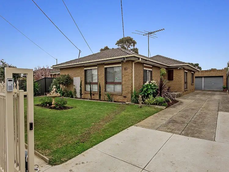 41 Wintersun Drive, Albanvale VIC 3021