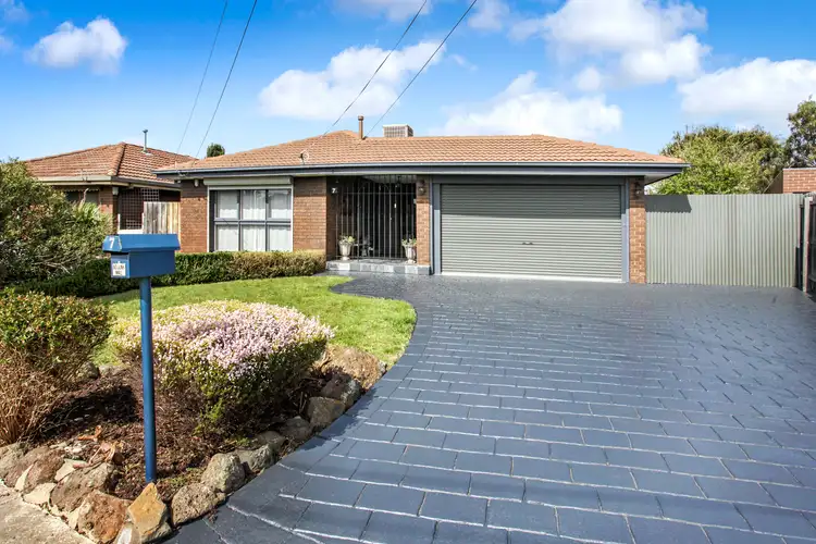 Second view of Homely house listing, 7 Pershore Court, Westmeadows VIC 3049