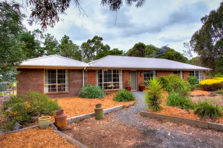 24 Kopkes Road, Haddon VIC 3351