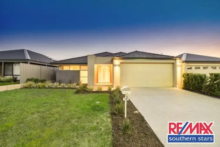 19 Ayer Road, Queens Park WA 6107