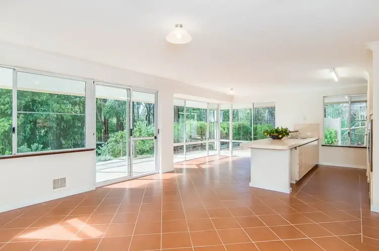 52 Alps Street, Mount Helena WA 6082