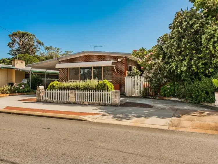 409 Abernethy Road, Cloverdale WA 6105