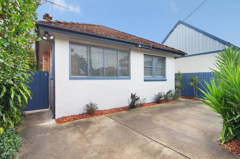 Main view of Homely house listing, 90 Lindsay Street, Hamilton NSW 2303