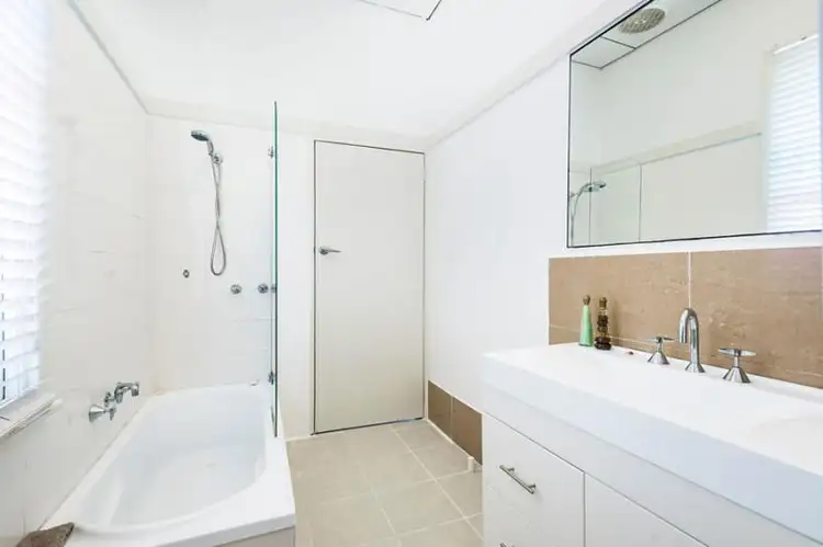 Sixth view of Homely unit listing, 107B Nepean Highway, Aspendale VIC 3195