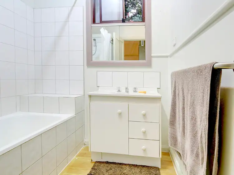 Fifth view of Homely unit listing, 5A Rosslyn Avenue, Seaford VIC 3198