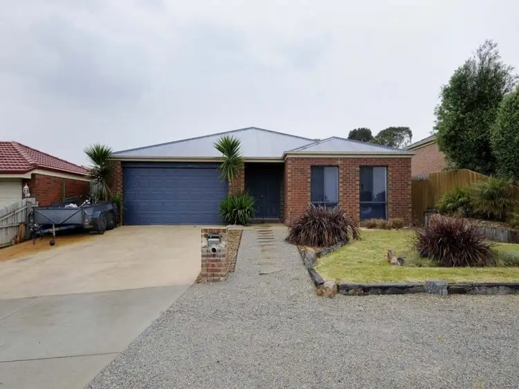 4 Laurie Court, Skye VIC 3977