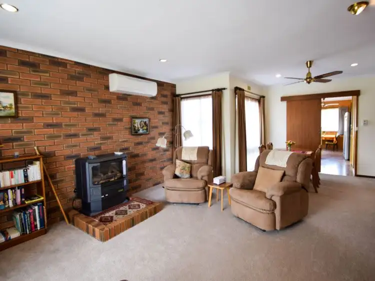 Second view of Homely house listing, 2 St Columbs Drive, Wangaratta VIC 3677
