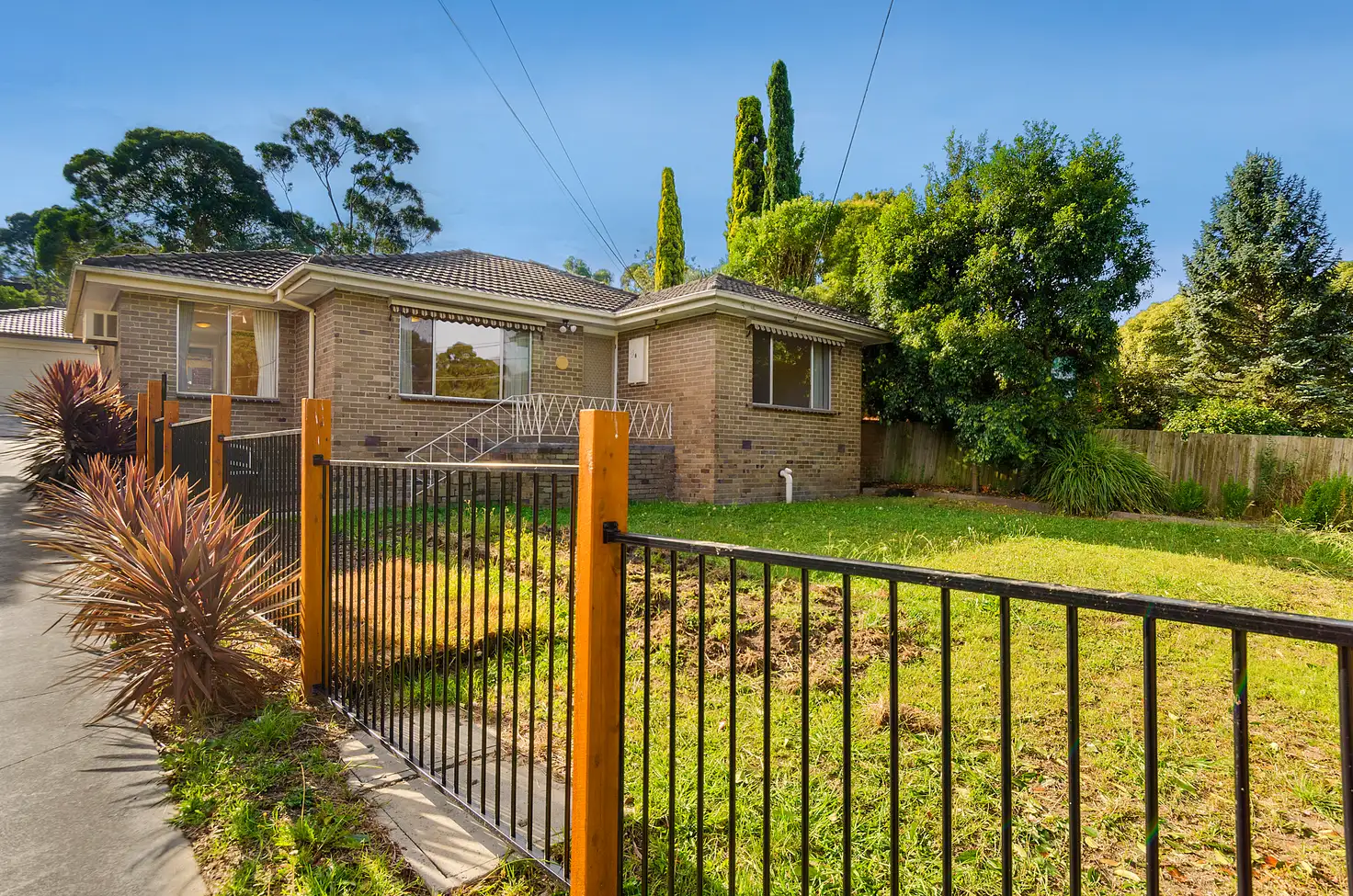 Main view of Homely house listing, 1/8 Croydondale Drive, Mooroolbark VIC 3138