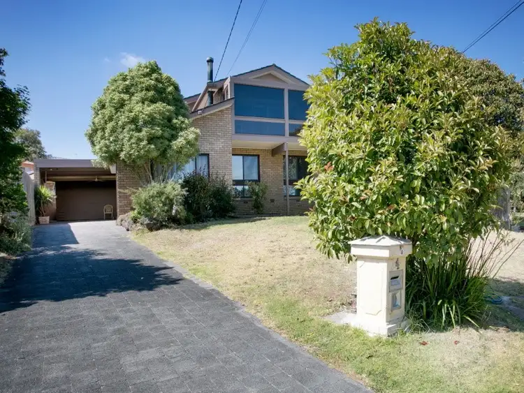 4 Renmuir Court, Frankston VIC 3199