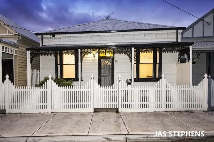 16 Margaret Street, Seddon VIC 3011