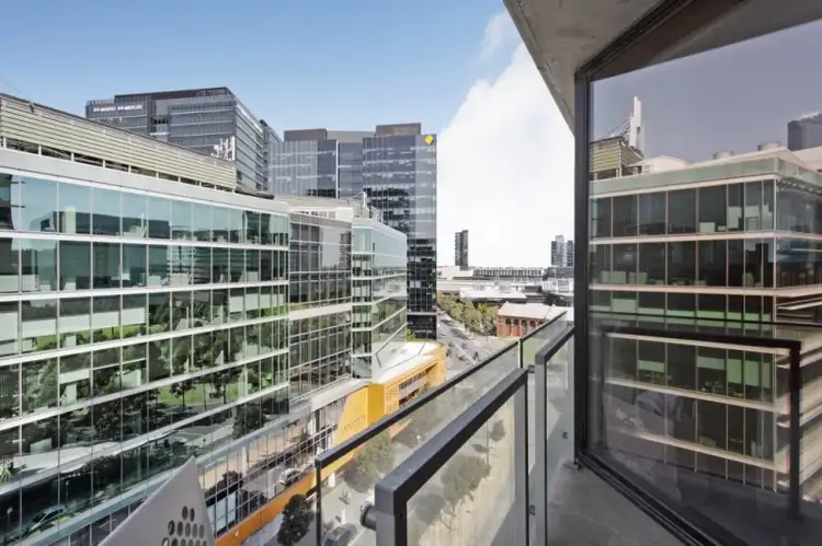 903/8 Waterview Walk, Docklands VIC 3008