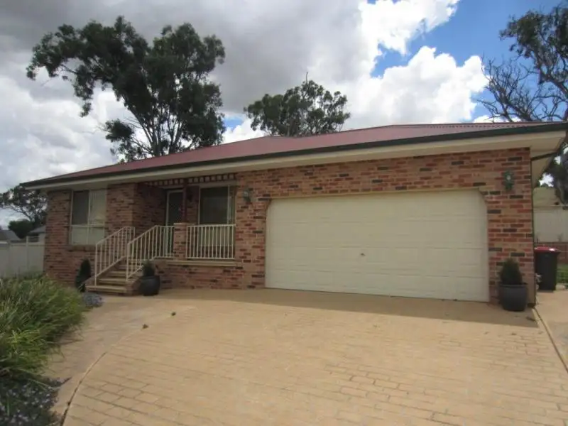 Main view of Homely house listing, 16 Ivy Lea Place, Goulburn NSW 2580